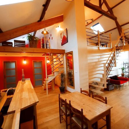 Вілла La Grange De Marie A St Angel - Magnifique Grange Renovee En Loft Pour 1 A 6 Pers Saint-Angel  Екстер'єр фото