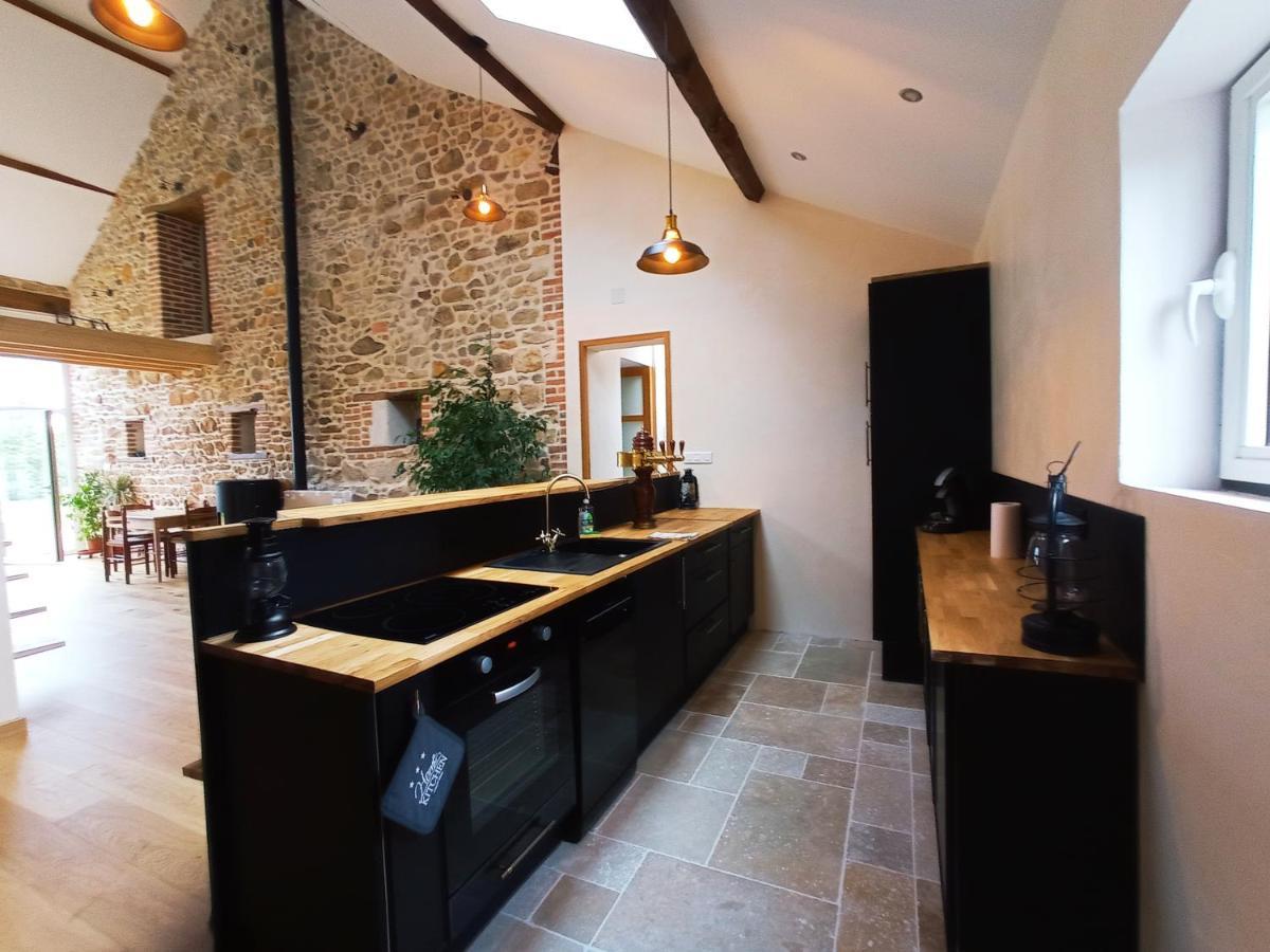 Вілла La Grange De Marie A St Angel - Magnifique Grange Renovee En Loft Pour 1 A 6 Pers Saint-Angel  Екстер'єр фото