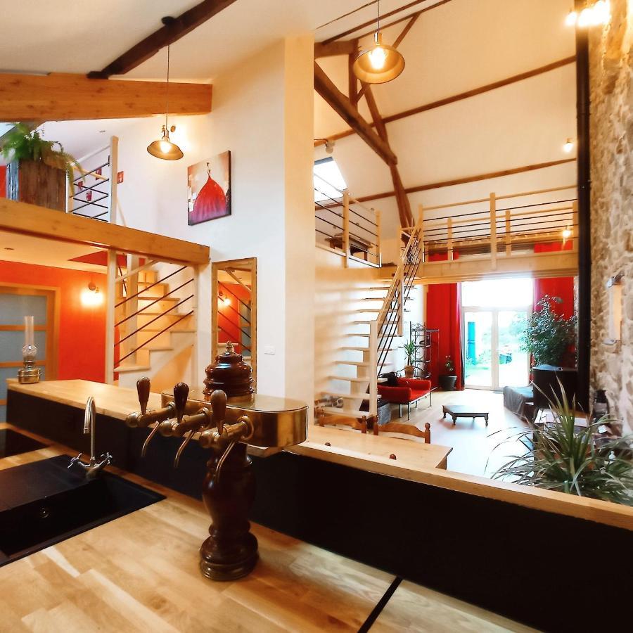 Вілла La Grange De Marie A St Angel - Magnifique Grange Renovee En Loft Pour 1 A 6 Pers Saint-Angel  Екстер'єр фото